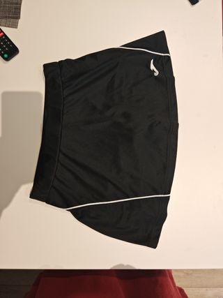 Falda Joma Negra con Detalles Blancos