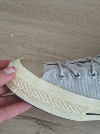 Converse talla 39 color gris con detalles en beige