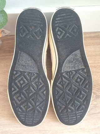 Converse talla 39 color gris con detalles en beige