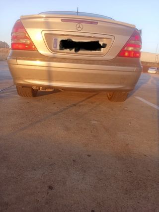 Mercedes-Benz Clase C 2004
