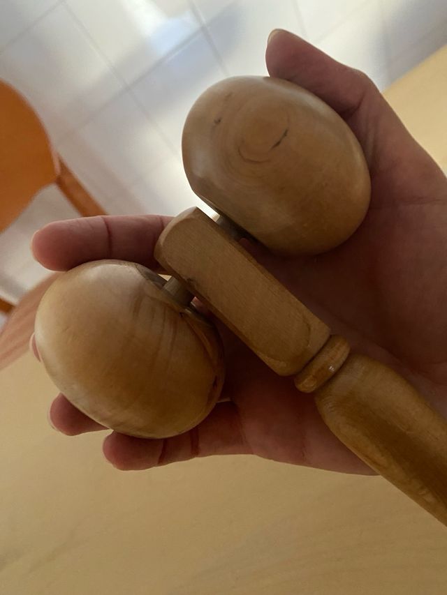 Rullo massaggiante in legno