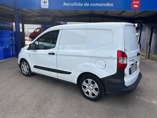 Ford Transit Courier 2022