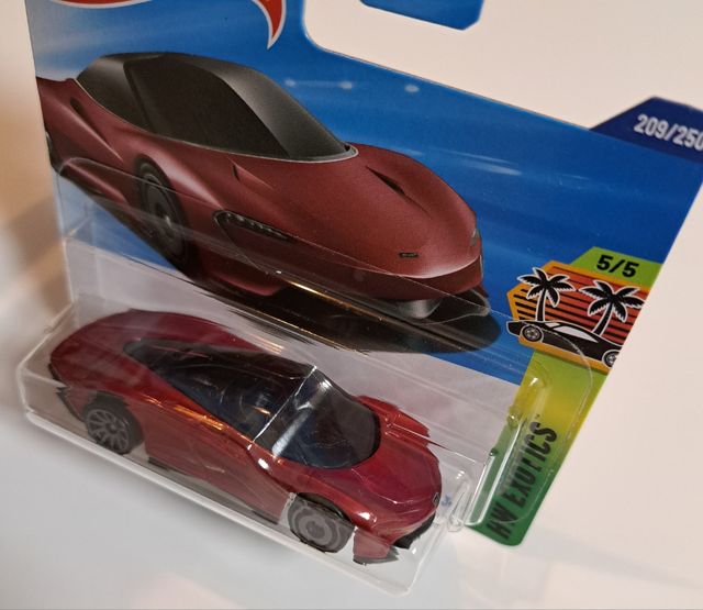 Hotwheels McLaren Speedtail Rojo