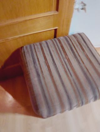 Puff/Taburete de tela a rayas