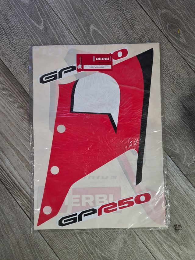 Kit Vinilos Adhesivos Derbi GPR 50