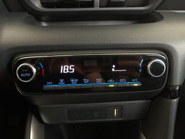 Toyota Yaris Hybrid Design
