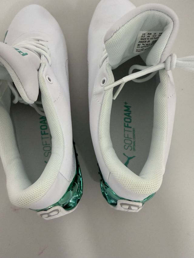 Zapatillas Puma Blancas y Verdes