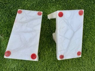 Librerie in marmo con gufi