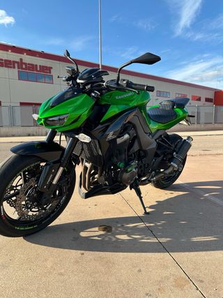 Kawasaki Z1000 2015