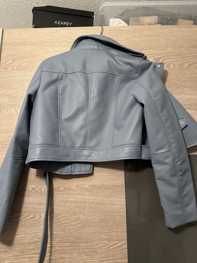 Giacca effetto pelle blu Stradivarius