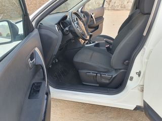 Nissan Qashqai+2 2010