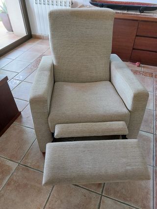 Sillón relax reclinable con reposapiés