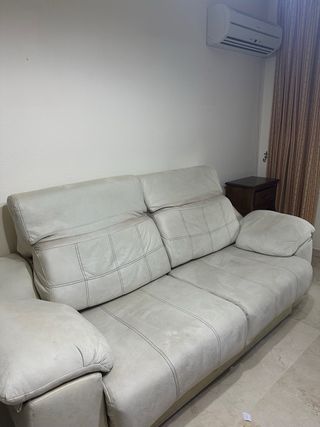 Sofá de piel blanco