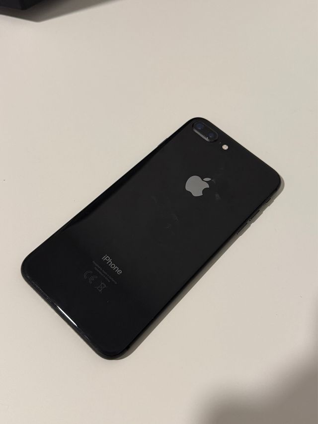 iPhone 8 Plus Negro