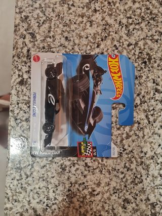 Hot Wheels Formula E y Cadillac GTP Hypercar
