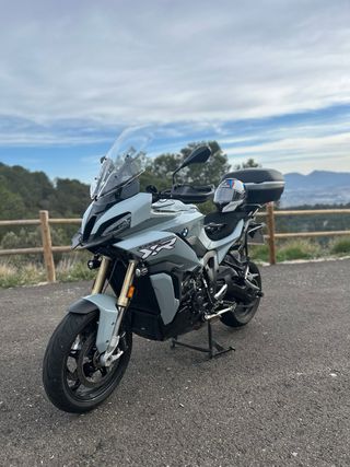 BMW S1000XR