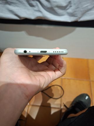 iPhone 6S per parti o riparazioni