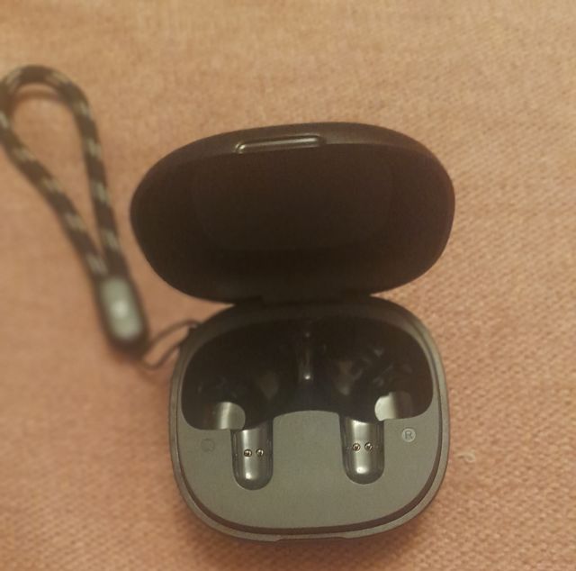 CAJA AURICULARES SOUNDCORE P20i