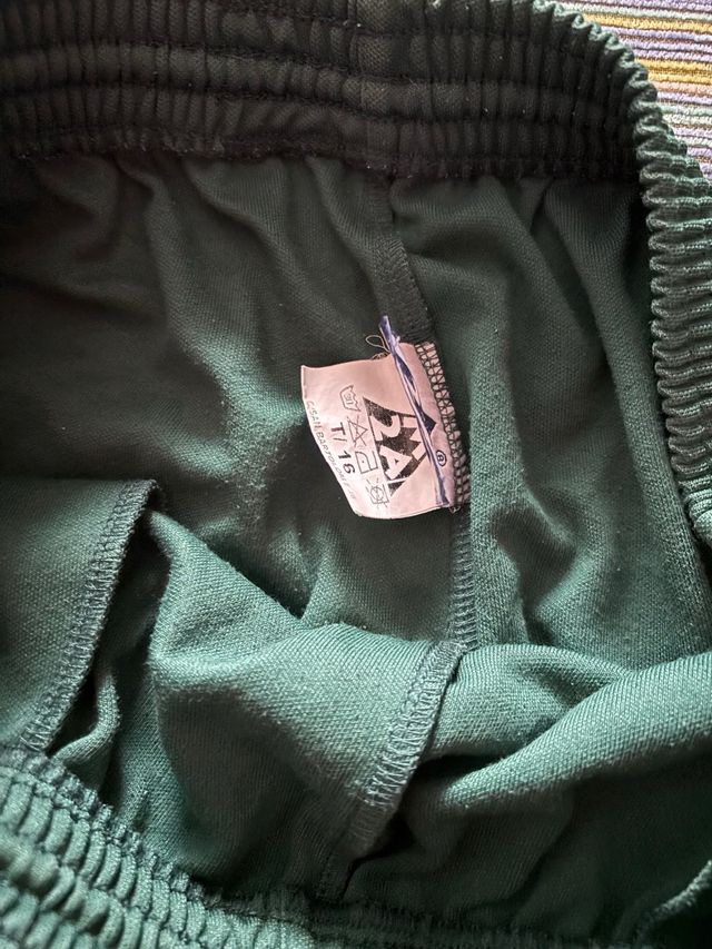 Pantalón corto deportivo Quercus