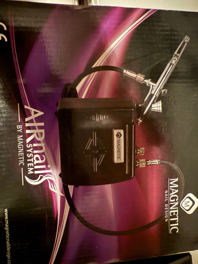 Aerografo Magnetic e prodotti nails