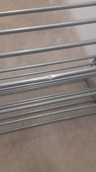 Zapatero Metálico 4 Niveles Gris. Para 16 zapatos.