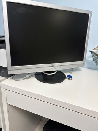 Monitor ordenador
Fujitsu Siemens 23 pulgadas