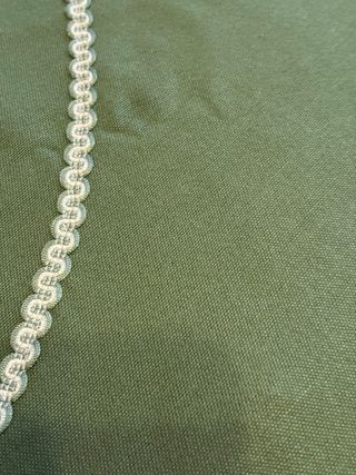 Copritavolo rotondo verde con bordo