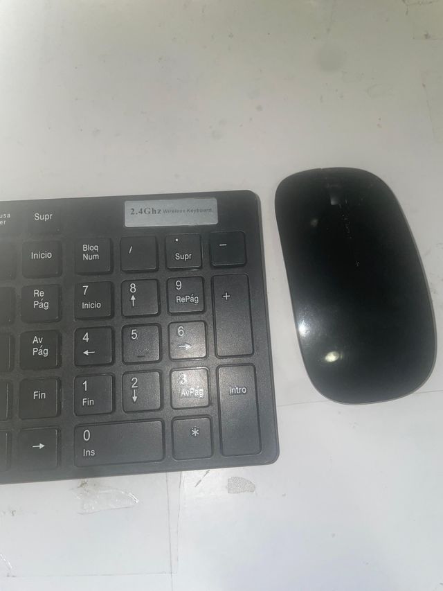Teclado y Ratón Inalámbrico 2.4GHz
