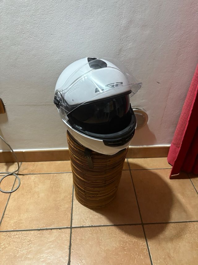 Casco LS2 bianco con visiera