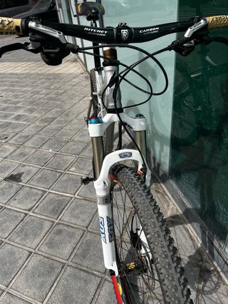 Bicicleta Specialized Epic FSR Comp 26