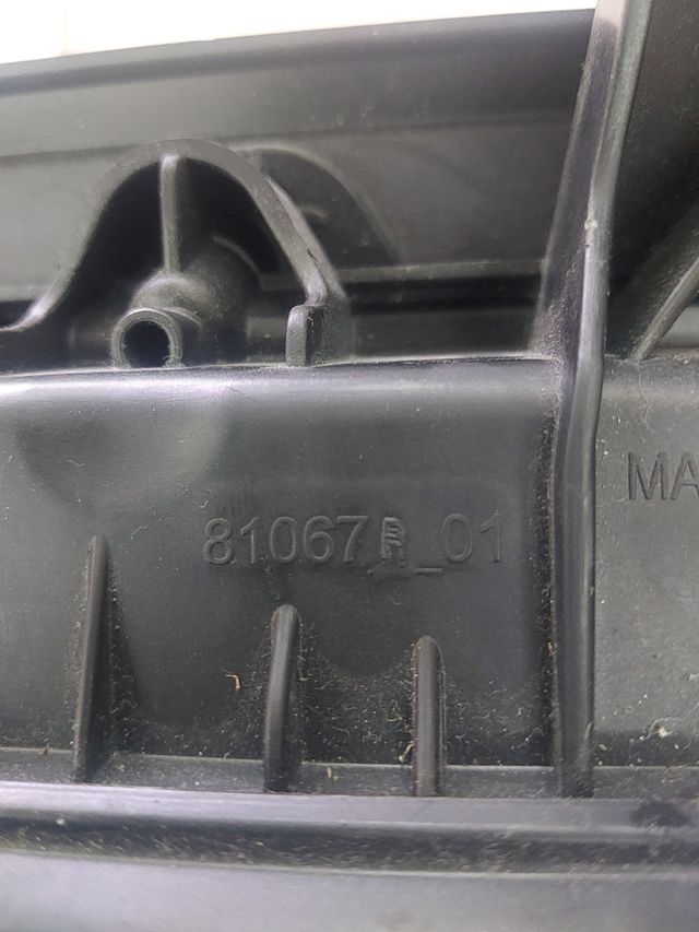 Filtro de aire Peugeot 208, 308 ref:81067R 01