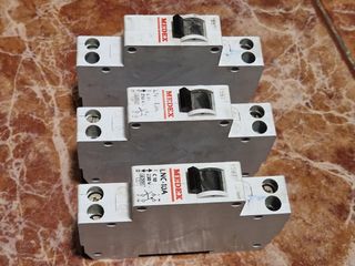 Lote 3 Interruptores Automáticos Medex 10A