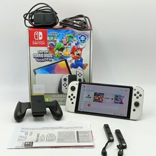 Nintendo Switch Oled + Console Portatile Completa 