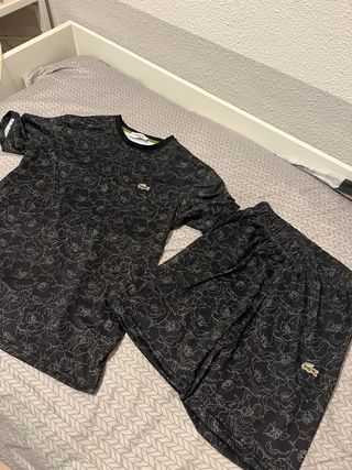 Conjunto Lacoste Negro Estampado Flores