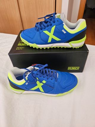 Botas Fútbol Munich Turf Talla 38 Nuevas