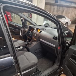Opel Zafira 1.9CDTI 150cv año 2008 160.000km 7pla