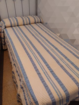 2 Colchas de tela beige y azul