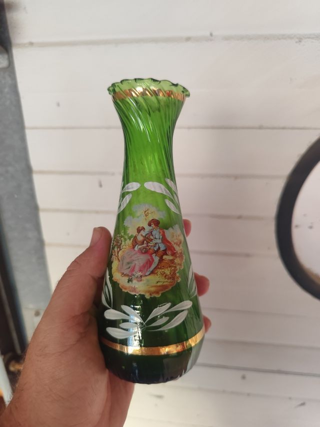 Vaso in vetro verde della Repubblica Ceca