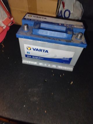 Batería Coche VARTA 74Ah 880A E11
Poco Uso ! 