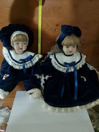Coppia bambole vintage