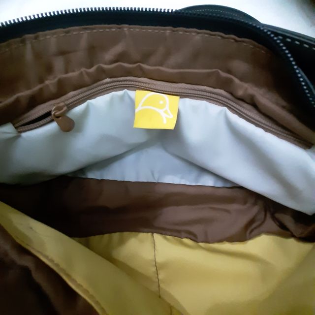 Bolso bandolera Mandarina Duck negro