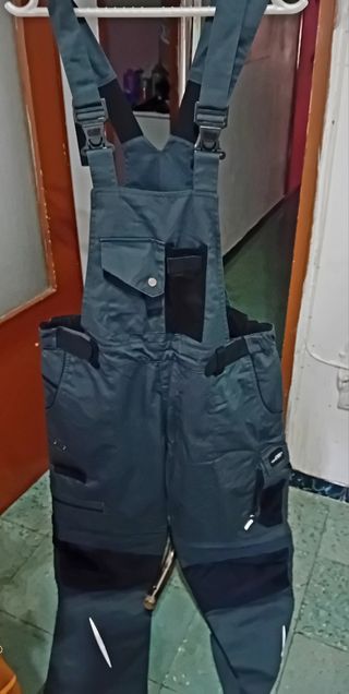 Mono de Trabajo Gris Oscuro