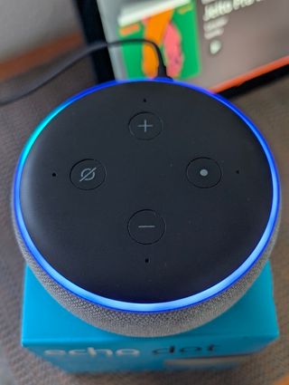 Echo Dot di terza generazione - Altoparlante Alexa - Grigio Nero