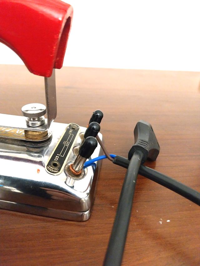 Ferro da stiro vintage da viaggio