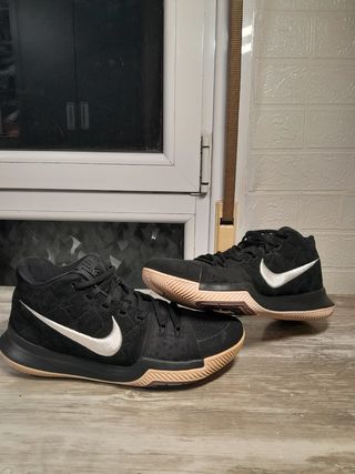 Nike Kyrie 3 "Black Suede"