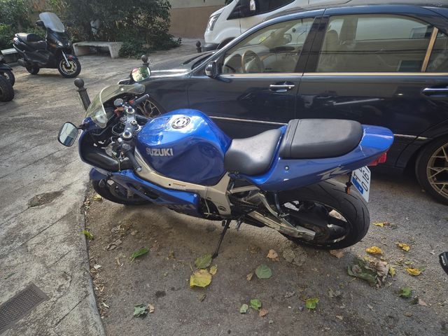 Suzuki GSXR 750