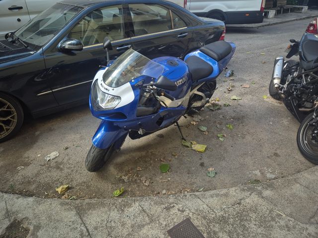 Suzuki GSXR 750