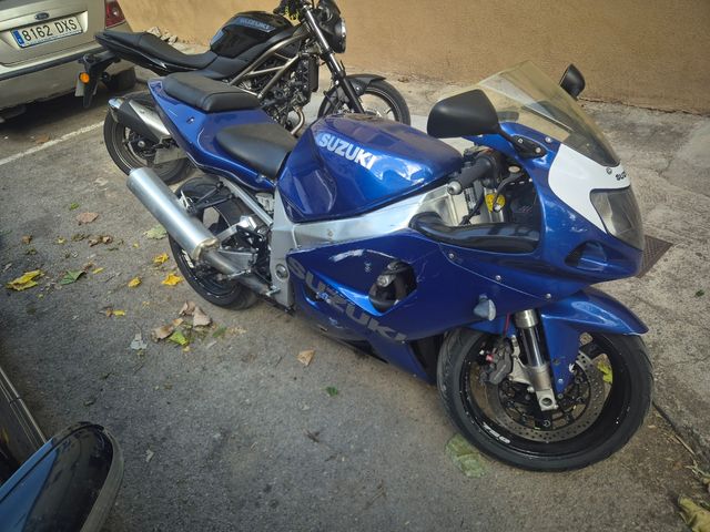 Suzuki GSXR 750