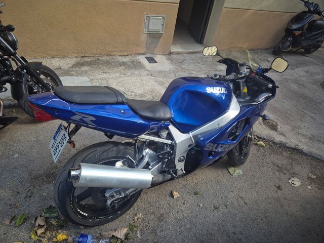 Suzuki GSXR 750