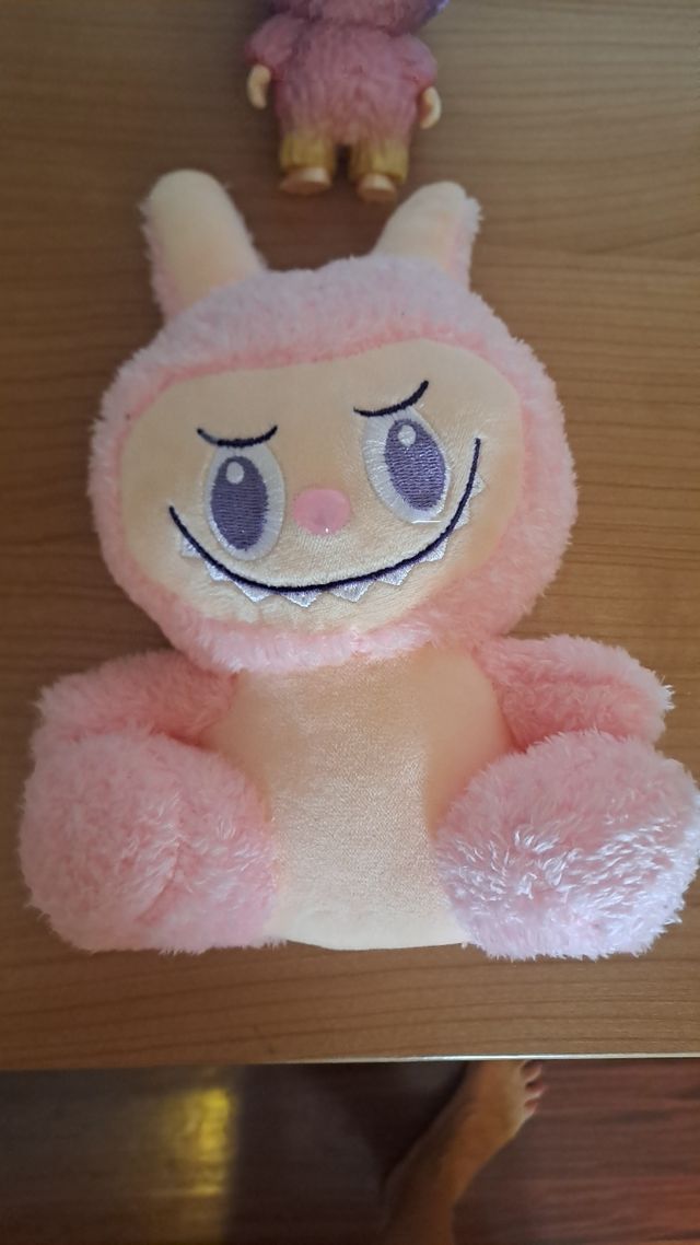 Peluche rosa Labubu